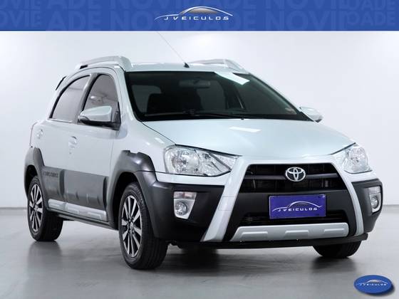 TOYOTA ETIOS CROSS 1.5 16V FLEX 4P MANUAL TOYOTA ETIOS CROSS 1.5 16V FLEX 4P MANUAL